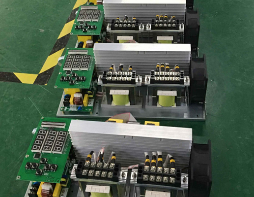 100w 超音波洗剤 PCB 板によってカスタマイズされる力および頻度