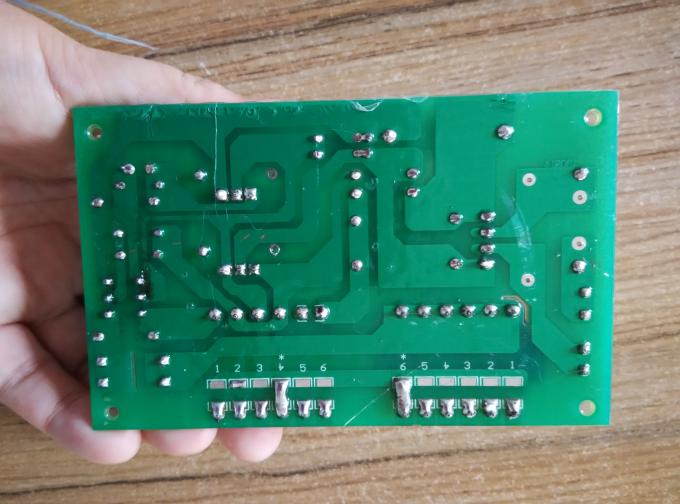 40KHZ 100W の超音波頻度発電機 65C 40%-90% の湿気